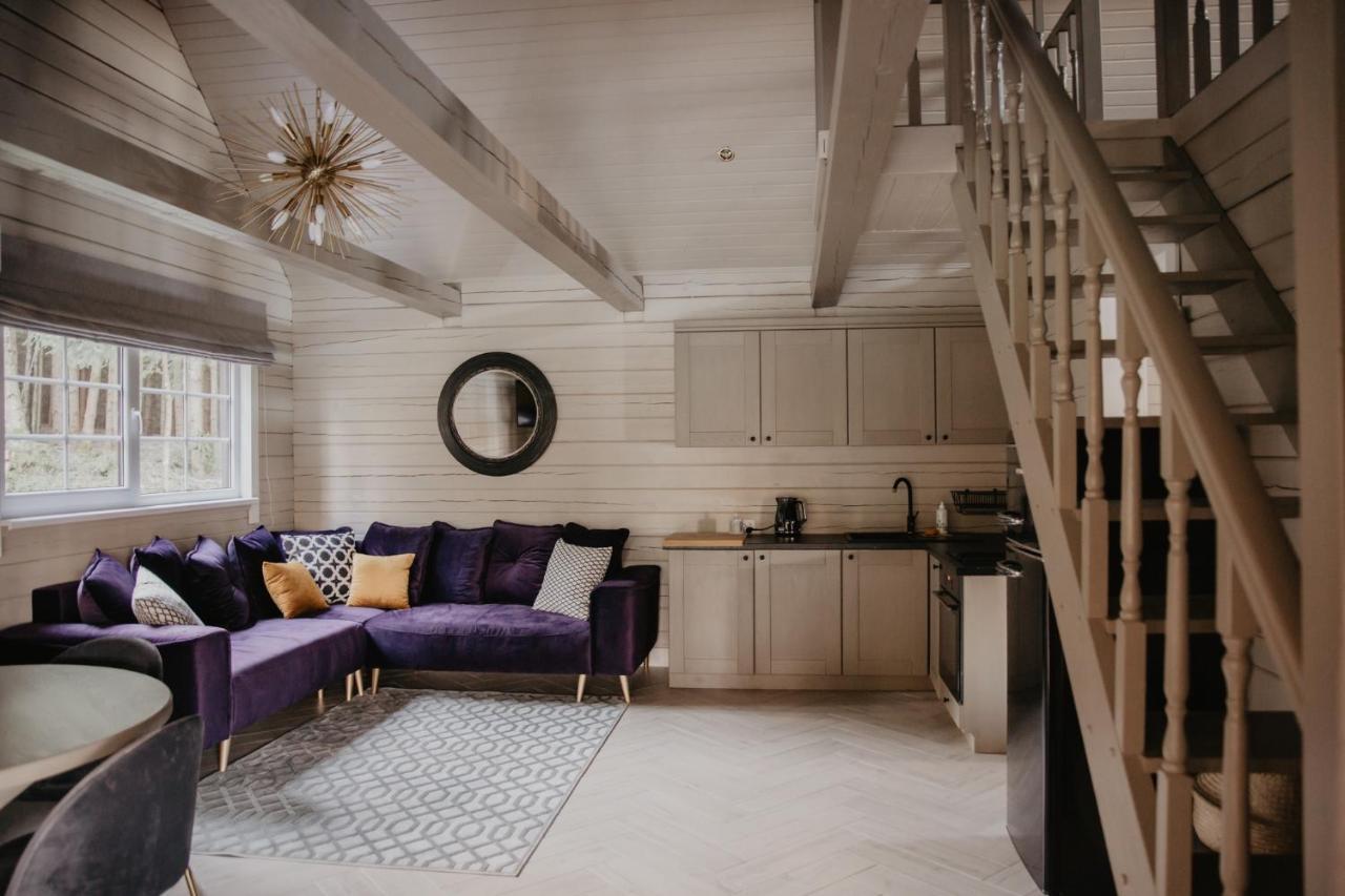 5 Stories Guest House Inkartai Exterior photo