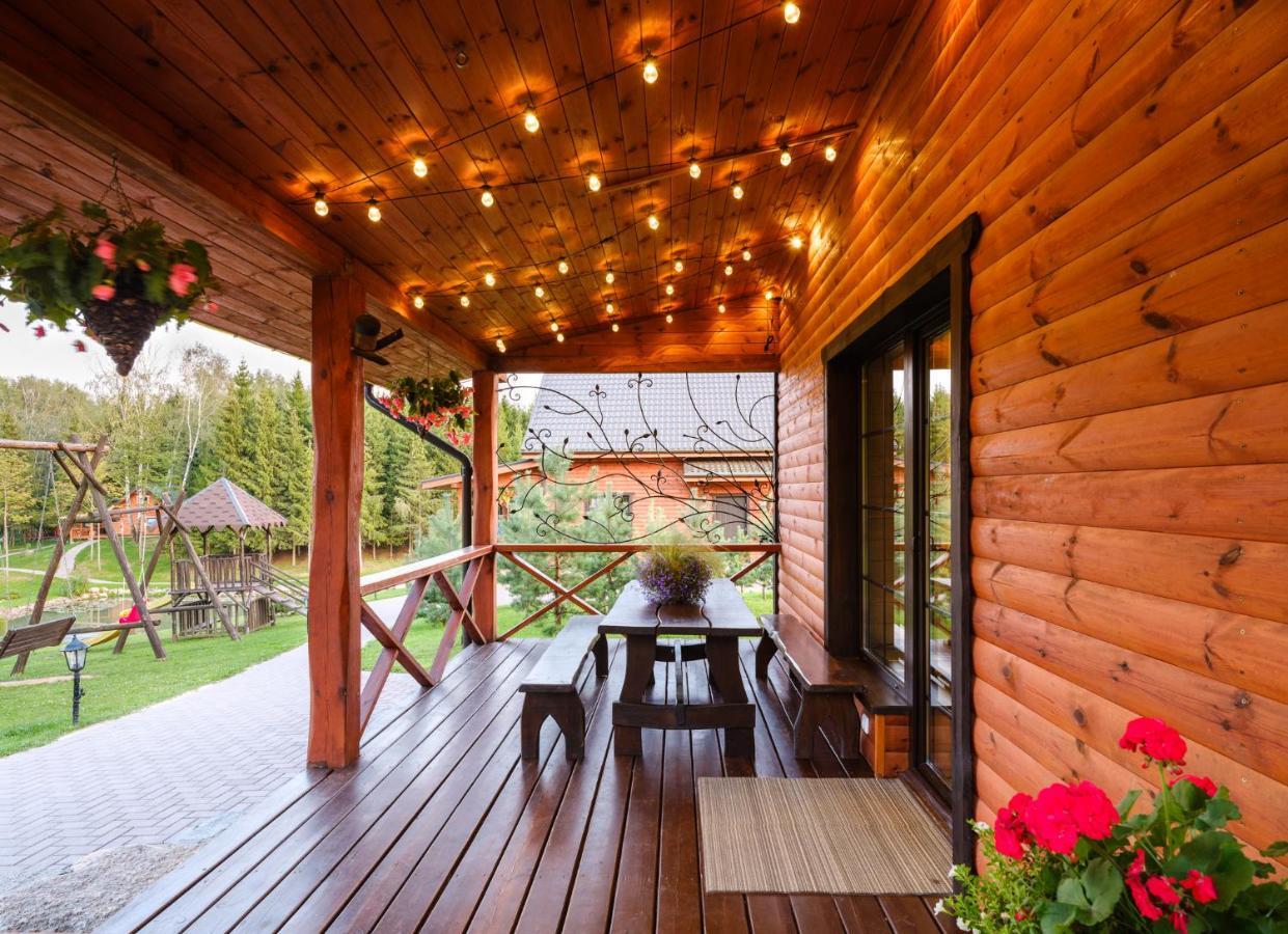 5 Stories Guest House Inkartai Exterior photo